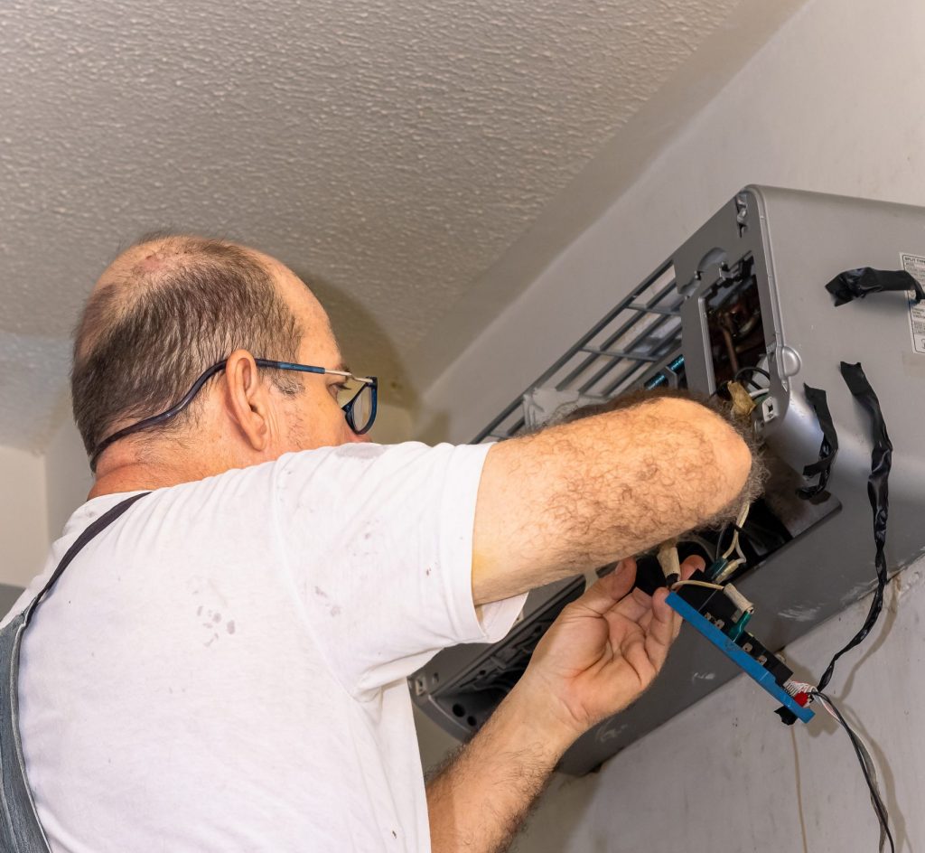 Conserto de Ar-Condicionado: Como Saber a Hora Certa e Evitar Problemas Maiores